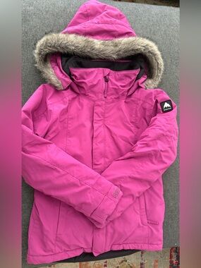 In EUC Girls Burton winter jacket size S (ages 7-9ish)